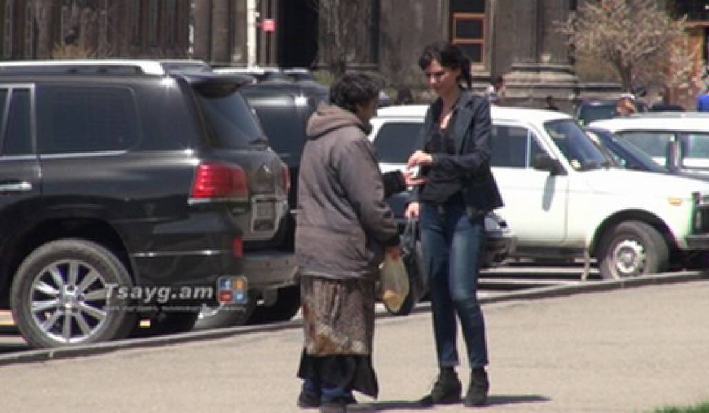 1493642961_hexine-ashxatavor