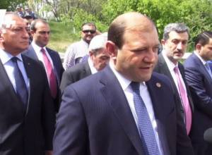 Տարոն Մարգարյանի գործունեությունը՝ ընդդիմադիրների աչքերով