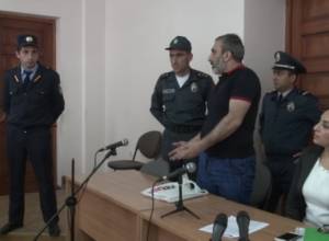 Արարատ Խանդոյանը հրաժարվում է հանրային պաշտպանից