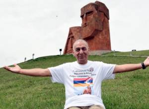 Ամերիկահայը ոտքով կանցնի Բերձորից-Ստեփանակերտ ճանապարհը