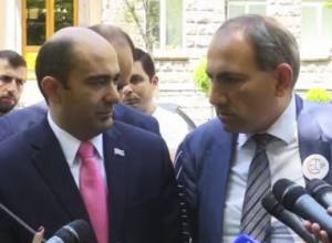 Yelk alliance holding press conference