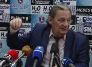 Կանայք չեն հավանում կին ղեկավարի. Ահարոն Ադիբեկյանի ասուլիսը