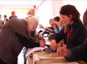 «Դիտորդներն աշխատում են ՀՀԿ-ի օգտին» թիվ  5/06 ընտրատեղամաս