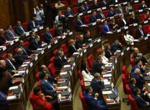 Yelk alliance entered the hall after Serzh Sargsyan left it