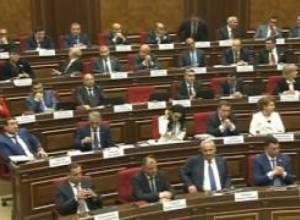 Ներկա-բացակա ԱԺ-ում