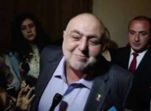 Նիկոլն էլ ա մեր ընկերը. Սեյրան Սարոյան