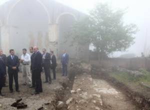 B. Sahakyan gets acquainted with excavations' process in Shoushi