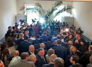 Պատգամավորներն ընտրում են ԱԺ փոխնախագահներին