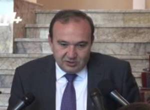 Լևոն Մկրտչյանը պատասխանեց լրագրողների հարցերին
