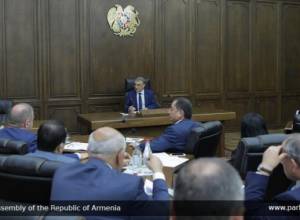 Կրճատվեցին ԱԺ նախագահի խորհրդականներն ու օգնականները