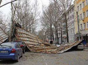 Storm in Moscow: there are casualties