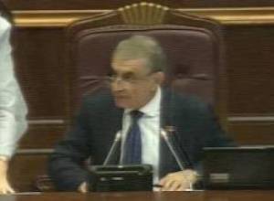 Ծառուկյան դաշինքի պատգամավորները երդվեցին