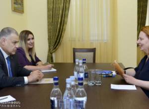 Դավիթ Հարությունյանն ընդունել է Նատալյա Վուտովային