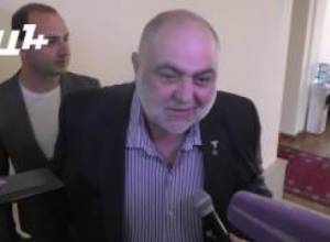 Наш народ не революционный: Сейран Сароян