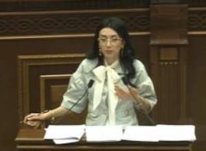 Պետք է Ֆելինիի երևակայությունը ունենաս. Նաիրա Զոհրաբյան