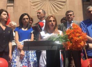 Yerkir Tsirani “occupies” Municipality