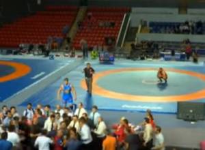 Из-за ссоры Артур Алексанян оставил битву незавершенной