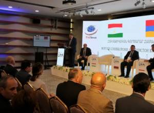 Տաջիկստան արտահանվում է օգտագործված հագուստ, խարտոց, ակցան, ունելի