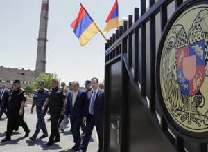 Մեր շարքերում դավաճաններ չկան. Վլ. Գասպարյան