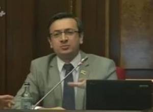 ԱԺ-ում հիշեցին Խորխոռունուն, Մհերյանին. կառավարության ծրագիրն ընդունվեց