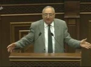 Մեր խմբակցությունը պարտադրված է կողմ քվեարկել. Վարդան Բոստանջյան
