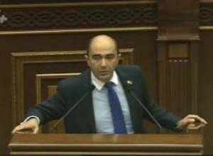 «Ամբողջ իշխանությունն իմ կողմից ստանում է 2»