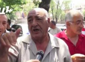 Եթե բժիշկը ես եմ, թողեք անալիզներին ծանոթանամ. Փաշինյանը՝ տաքսիստներին