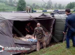 Two servicemen injured as army truck overturns in Armenia