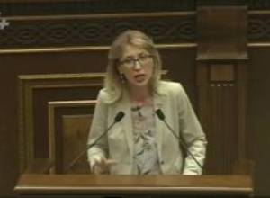 Լրագրողներն անհավասար պայմաններում են. Մանե Թանդիլյանի հարցը՝ դատախազին