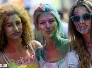 Yerevan Color Run. Սեւակ Խանաղյանը եւս ներկվեց գունավոր փոշեներկերով