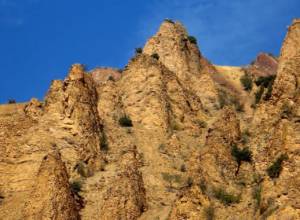 Время от времени прекращается движение на территории Ларса