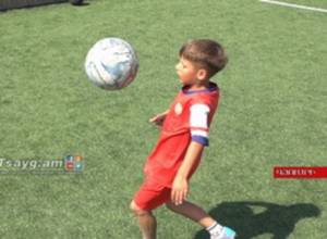 8-year-old Gevorg watches all games by  Zidane