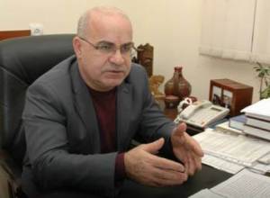 Չմոռացվելու համար այրում են նաև աստծո տաճարը. լեզվաբանը՝ Բագրատյանին
