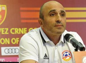 Արթուր Պետրոսյան. «Այն ֆուտբոլիստը, ով չի ուզում խաղալ ազգային հավաքականում, արժանի չէ հավաքականին»