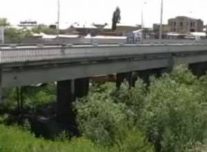 Ավտոմեքենան հաղթանակի կամրջից ընկել է ձորը. կա մեկ զոհ, 2 ծանր վիրավոր