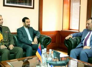Виген Саргсян принял посла и военного атташе ИРИ