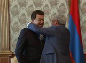 Սերժ Սարգսյանը Իոսիֆ Կոբզոնին պարգևատրել է պետական բարձր պարգևով՝ Պատվո շքանշանով