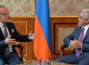 Serzh Sargsyan receives French MP