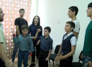 Gor Metsoyan’s vocal studio does not get any support from government