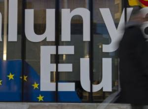 Референдум независимости Каталонии нелегален: Еврокомиссия