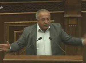 Сасун Микаелян призывает на спекулировать на апрельской войне