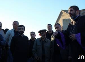 В селе Гумбурдо будет установлен крест-камень, однако через 3 года: Jnews.ge