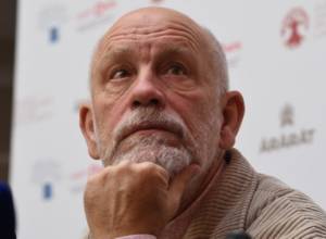 Աշխատանքի համար չպետք է հոգեկան խանգարում ստանալ. Ջոն Մալկովիչ