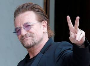 Rock star Bono thanks Lionel Messi (video)
