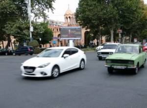 Վարորդները՝ աջ ղեկով մեքենաների շահագործումն արգելելու մասին