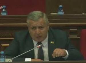 Ընտրությունների ժամանակ զինվորները ուղղորդվում են. Բագրատյանի հարցը
