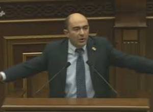 Միլիտարիզացիայի նոր ալիքը մեզ հետ կշպրտի. Էդմոն Մարուքյանը՝ նոր օրինագծի մասին
