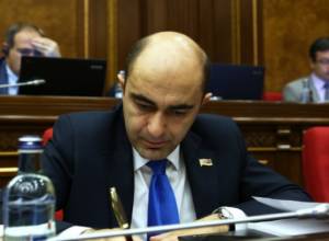«Կարող ենք ենթադրել, որ Սերժ Սարգսյանը մի 20 տարի էլ մնալու է». Էդմոն Մարուքյան