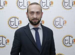 ԵԼՔ պատգամավորը պարզաբանում է՝ ինչու չի ծառայել և ինչի համար է պատվոգիր ստացել