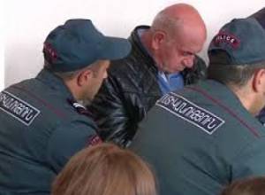 «Ապացուցելու եմ՝ ում գարաժից է Իգլան». Սամվել Բաբայանը լրագրողներին ԱԱԾ գործակալներ անվանեց